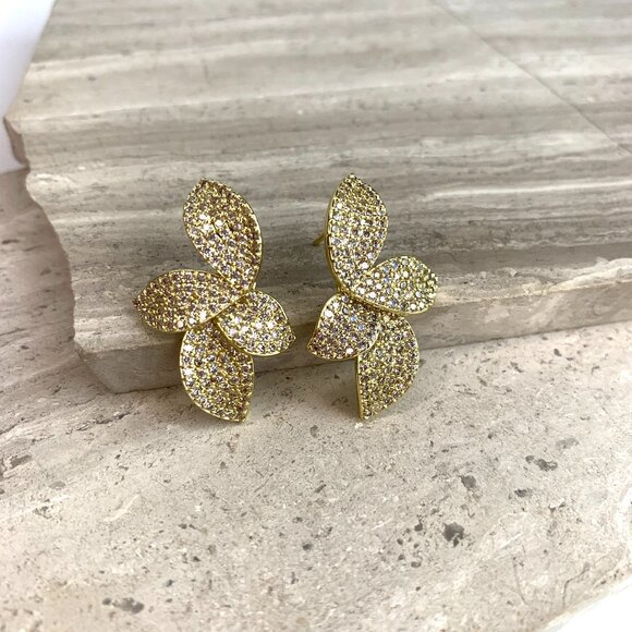 NEW~ Anthropologie Shashi Twisted Leaf Pave Crystal Gold Earrings - Picture 1 of 5
